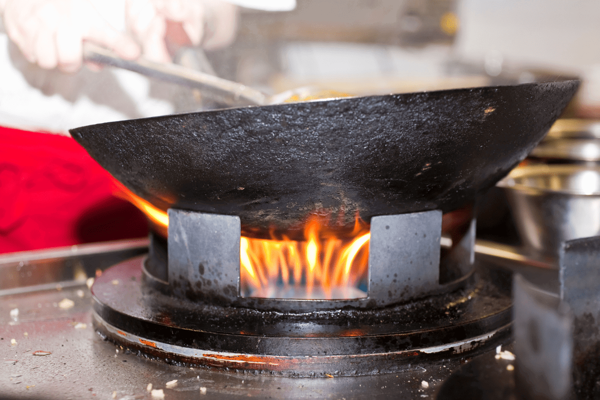 3 Quick Ways Clean A Wok With Burnt Food