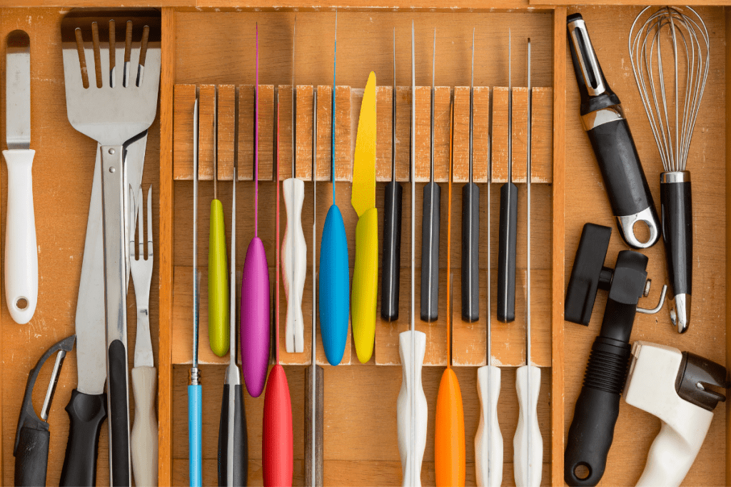 knife storage - in drawer system