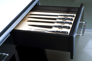knife storage - featured image