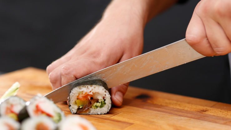 best sushi knife is a must have before you make sushi at home