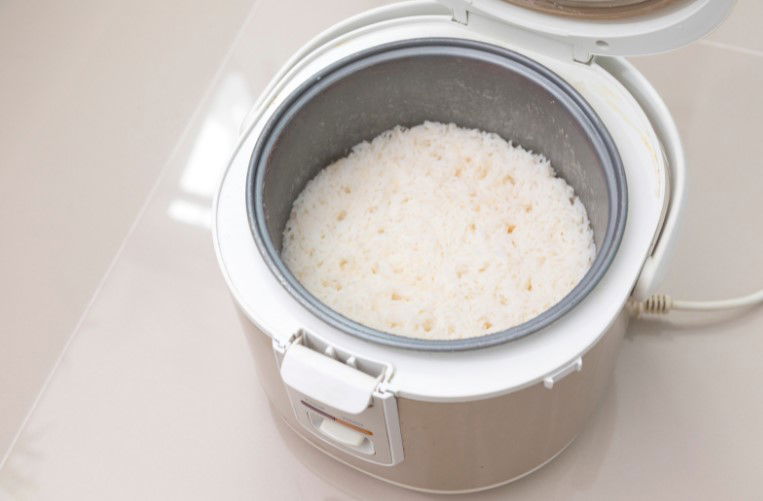 How To Use An Aroma Rice Cooker - A Chef's Guide