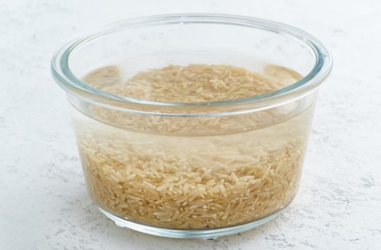Soaking Brown Rice in Water