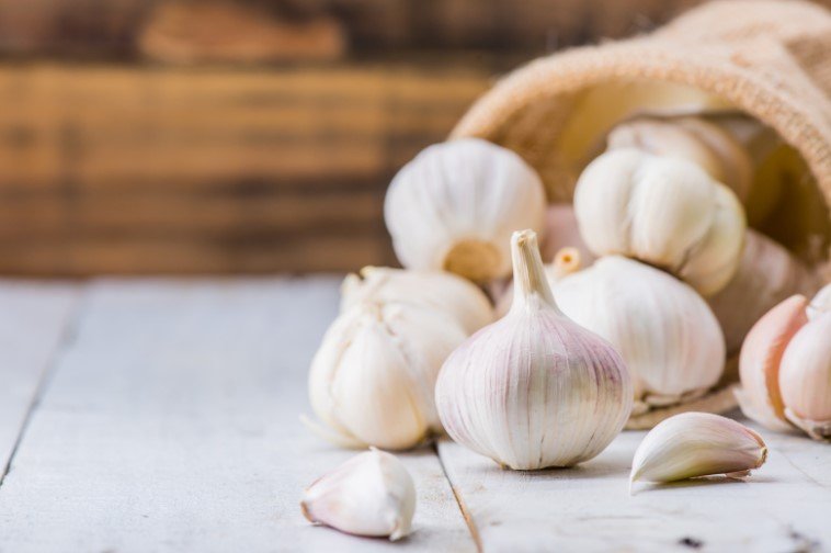 how to cut garlic taste