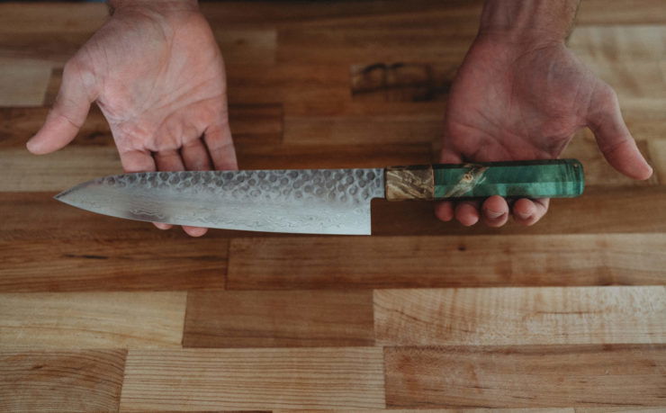 a knife for cutting green onions