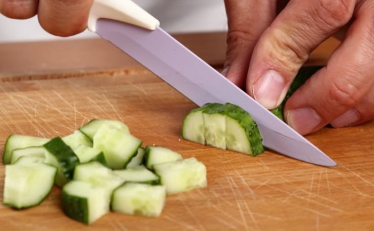 Dicing cucumber