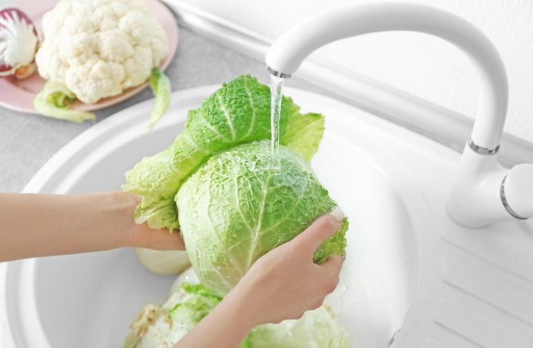 How To Peel Cabbage Leaves (3 Easy Ways)