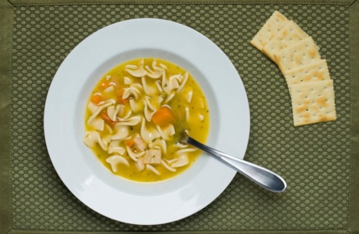 noodle soup with crackers