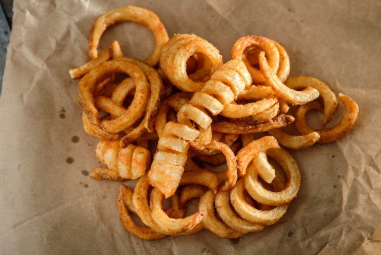 How To Cut Potatoes Into French Fries (5 Styles)