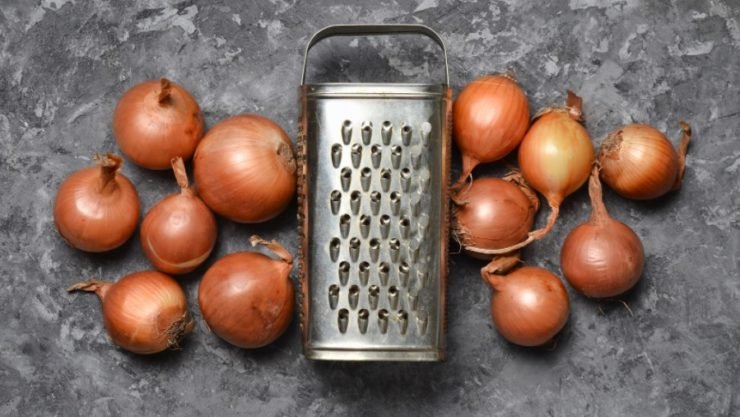 Grater with Onions