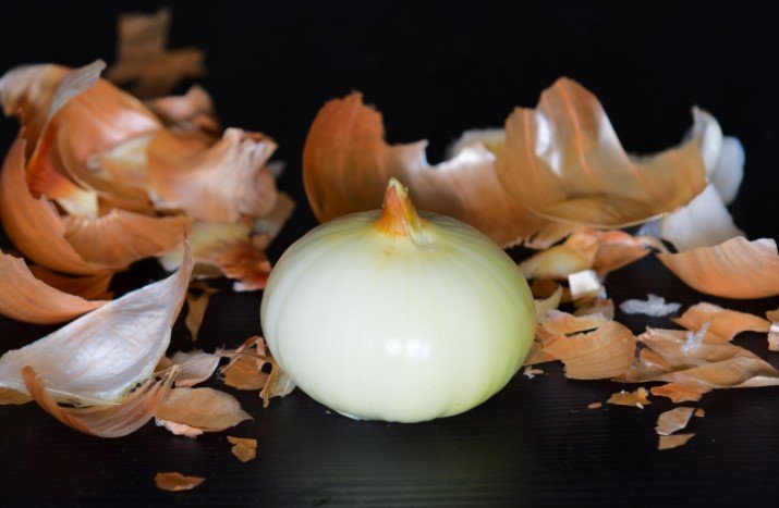 peeling onion