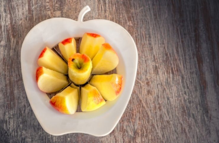 cutting apples with apple slicer