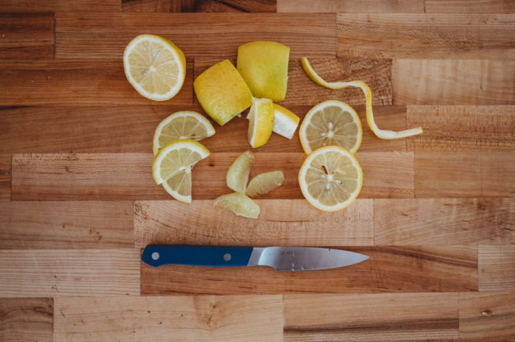 tools for cutting lemon