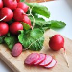 how to cut a radish