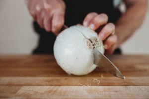 cutitng onion in half