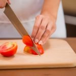how to cut a tomato